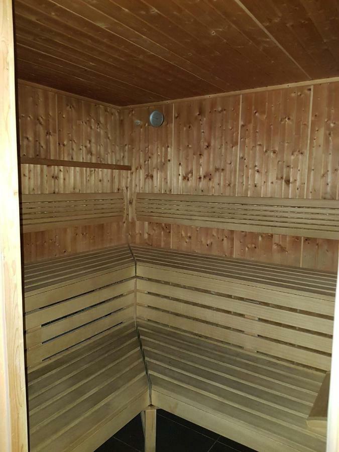 Apartament Pomaranczowy Z Basenem,Sauna-Blisko Morza. Kołobrzeg Buitenkant foto